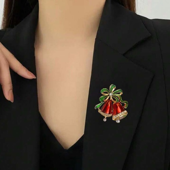 Vintage Bell Christmas Pin - Picture 4 of 5